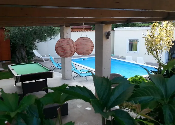 Holiday Homes Mare